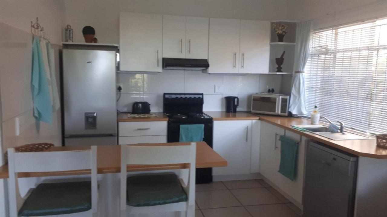 Umtamvuna View Cabanas Port Edward Eksteriør bilde